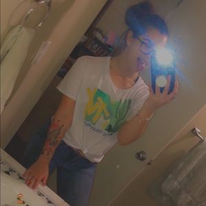 Meet your Posher, Naneki